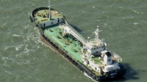 Read more about the article Anger fuels return of ship attacks Locals say pirate attacks will continue and blame the government in Puntland for granting foreigners fishing permits.