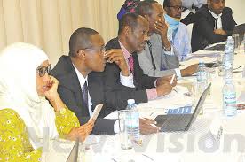 You are currently viewing Uganda holds meeting to combat piracy in Somalia