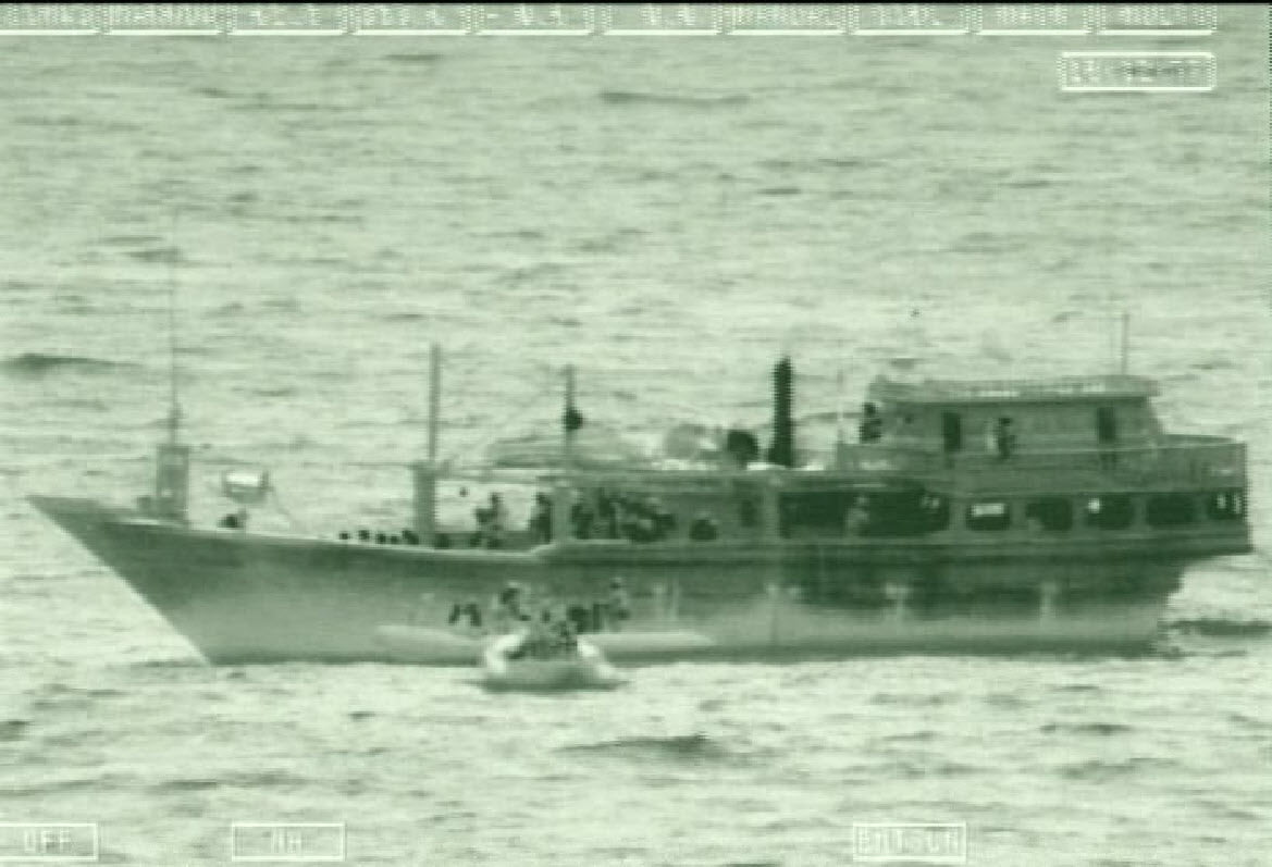 You are currently viewing Video: U.S. Navy Assists Iranian Sailors After Pirate Attack