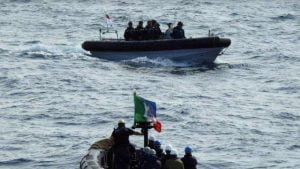 Read more about the article Navy foils piracy attempt on Indian vessel in Gulf of Aden