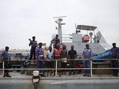 Read more about the article Pirates still active off Nigeria