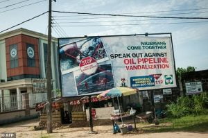 Read more about the article Nigerian oil rebels told to give peace talks a chance
