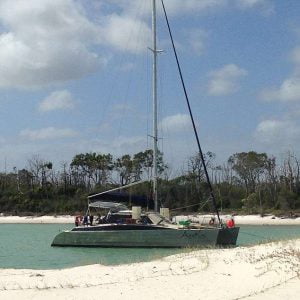 Read more about the article Australian family on dream sailing trip are almost attacked by stalking fleet of PIRATES off the coast of Yemen – only for Japanese and Pakistani warships to come to their rescue