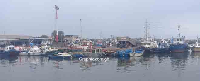You are currently viewing Tuna fishing companies halt operations for fear of pirate attacks