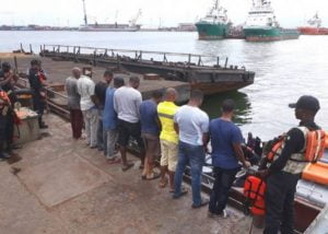 Read more about the article Nigerian Navy nabs smugglers with 8 million litres of adulterated diesel
